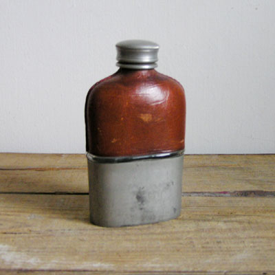 本革カバーの携帯用ウィスキーフラスコ 1930年頃 / CUTLER - donum（ドナム） | 古道具・アンティーク | フランス