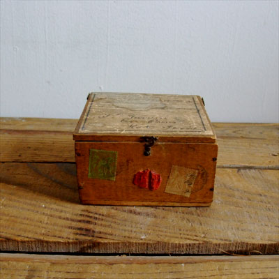 1896年ベルギー・ポスト・木箱 - donum ドナム 古道具 アンティーク