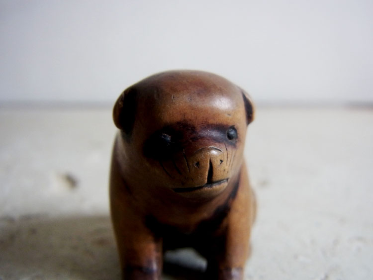 江戸時代後期頃・根付・黄楊 犬 | Netsuke,wood,cir 1800 - HUMI